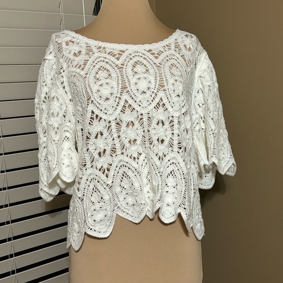 Solitaire Tops - Solitaire White Crochet Lace Short Sleeve Top